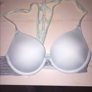 32B VSPink Wear Everywhere Push-up bra front close